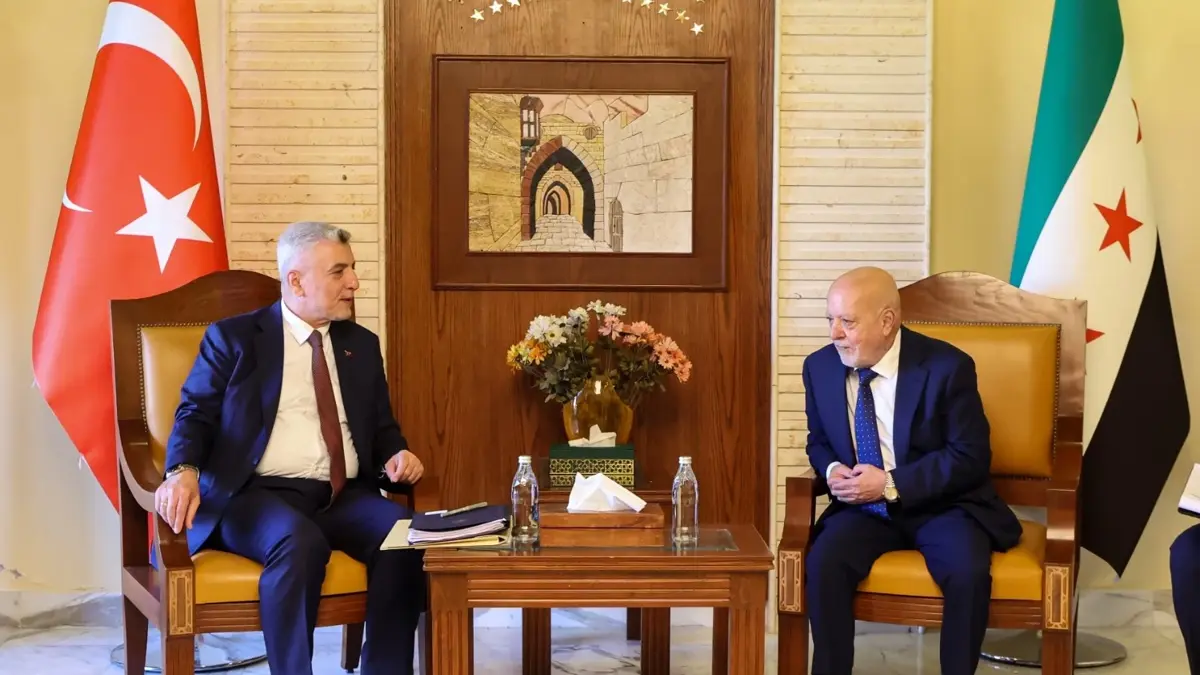 Trade minister discusses investment, cooperation with Syria