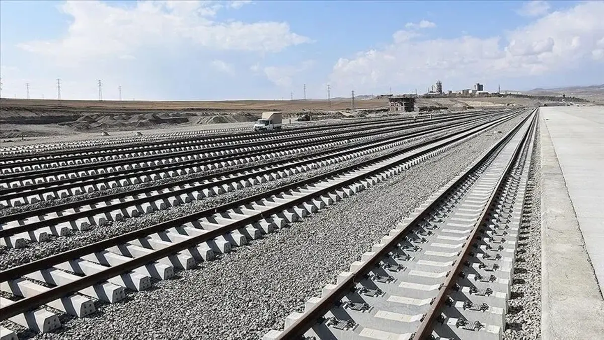 Türkiye to play key role in regional transport network: Lebanese minister